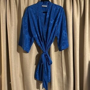 Erika Taylor Intimates blue on blue floral robe, size L